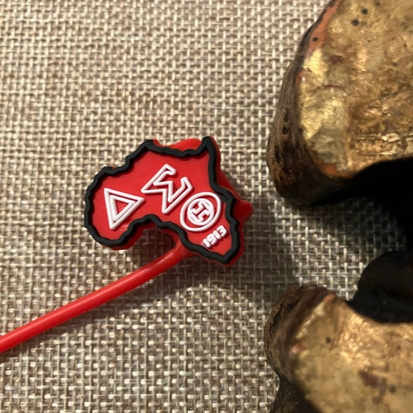 Straw Topper - Picture 2 of 3